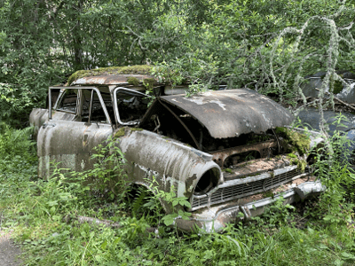 Gamla fordonsvrak i Mölndal når inte bilskrot
