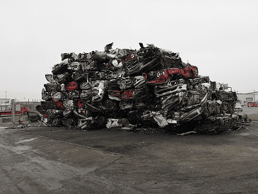 Auktoriserad bilskrot i Uddevalla köper övergivna Lancia-Y10 för återvinning