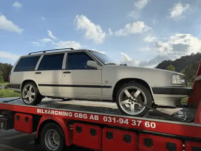 Bilskrot köper upp Volvo V70 i Kungälv för bilskrotning