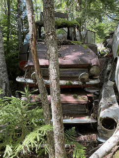 En godkänd bilskrot i Mölndal hämtar och återvinner utrangerade Mazda-Premacy