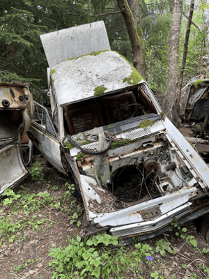 Bildemontering jobbar med återvinning i Norrköping