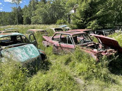 Defekta Nissan-Sunny återvinnes med ersättning av bilskrot i Trollhättan med tillstånd