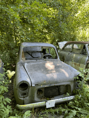 Bilskrot i Uddevalla skrotar en Fiat 126