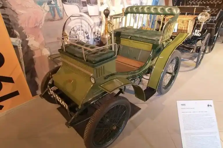 Peugeot Type 31 5 HP från 1900, en av märkets tidiga bilar