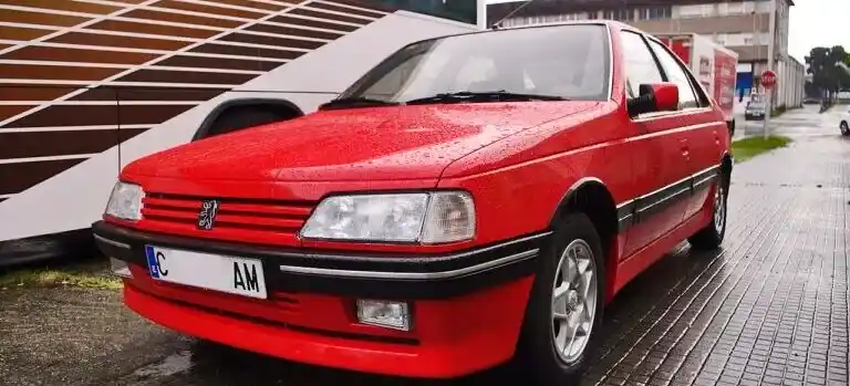 Peugeot 405 Mi16, märkets vassa 16-ventilssedan