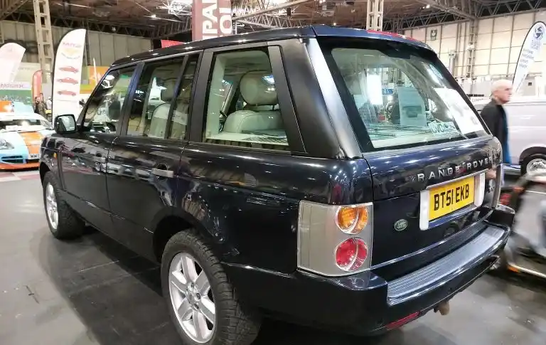Range Rover L322 från 2002, den tredje generationen och den första med självbärande kaross