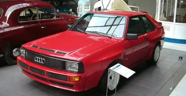 Audi Ur-quattro från 1980 i EFA-museet i Amerang – fyrhjulsdriften som blev Vorsprung durch Technik i praktiken