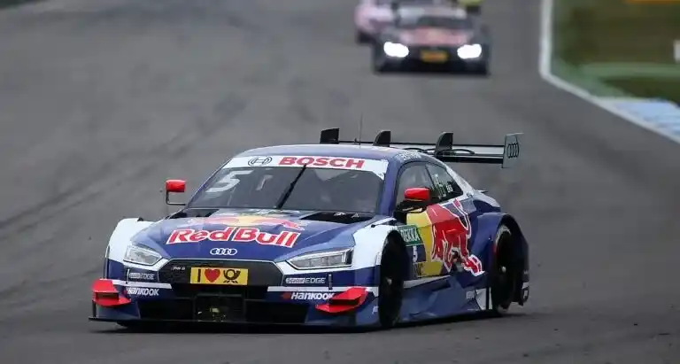 Mattias Ekström i Red Bull-blå Audi RS 5 DTM under DTM Hockenheim 2017